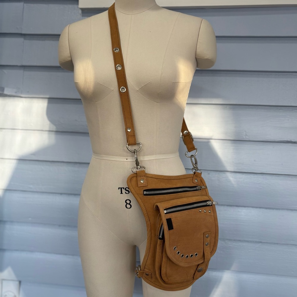 Highway Leather Moto Crossbody Concealed Carry Thigh Bag HL80199
